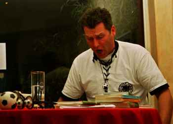 Fussballlesung in extreme;-)action.jpg